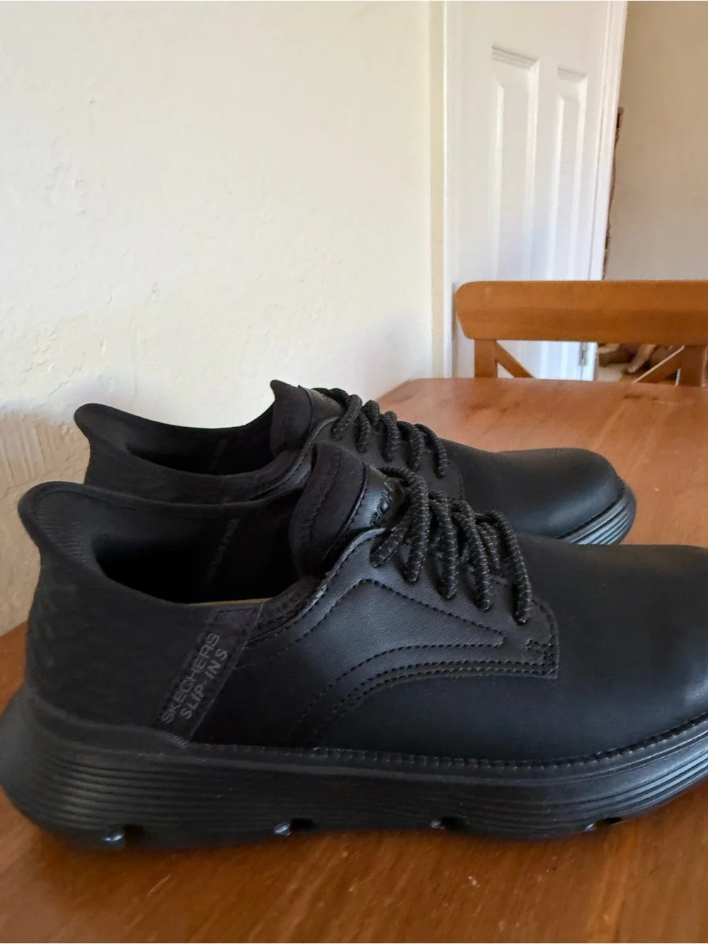 Skechers Men's Black Lace-Up Oxford Sneakers
